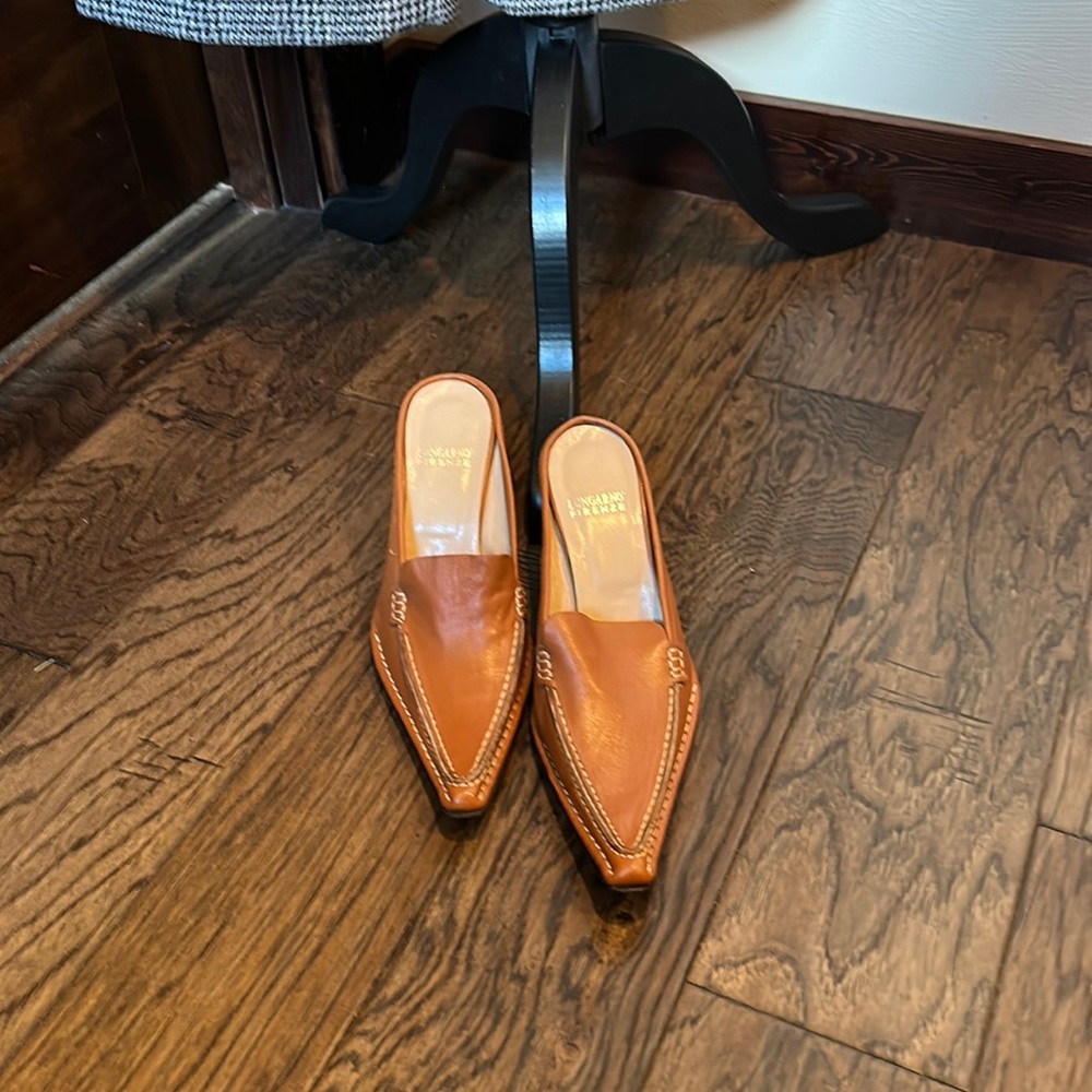 Lungarno Firenze cognac 3 “ mule. Beautiful stitching around pointed toe.
